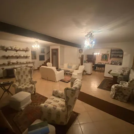 B&B La Casa Del Sole - Tenuta Dei Conti 만자노