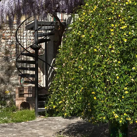 B&B La Casa Del Sole - Tenuta Dei Conti 만자노