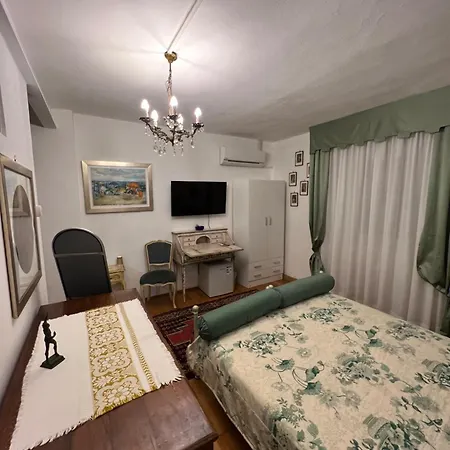 Bed & Breakfast La Casa Del Sole - Tenuta Dei Conti 3*