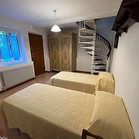 La Casa Del Sole - Tenuta Dei Conti Bed & Breakfast